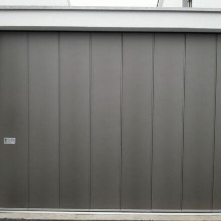 Lieferung und Montage der Garage