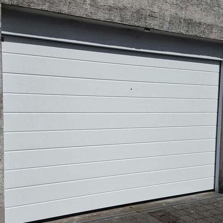 Lieferung und Montage der Garage