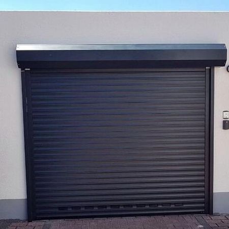 Lieferung und Montage der Garage