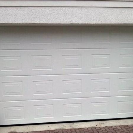 Lieferung und Montage der Garage