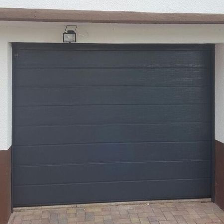 Lieferung und Montage der Garage